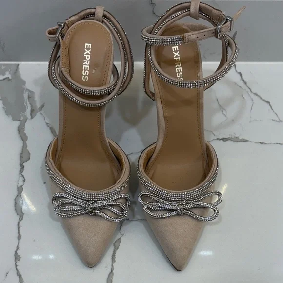 Heels with Rhinestone Bow - Picture 2 of 9